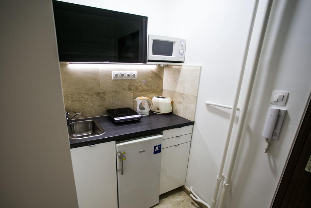 Budapest Downtown Apartments With Balcony & Optional Garage & Restaurant In The Building Szoba fotó