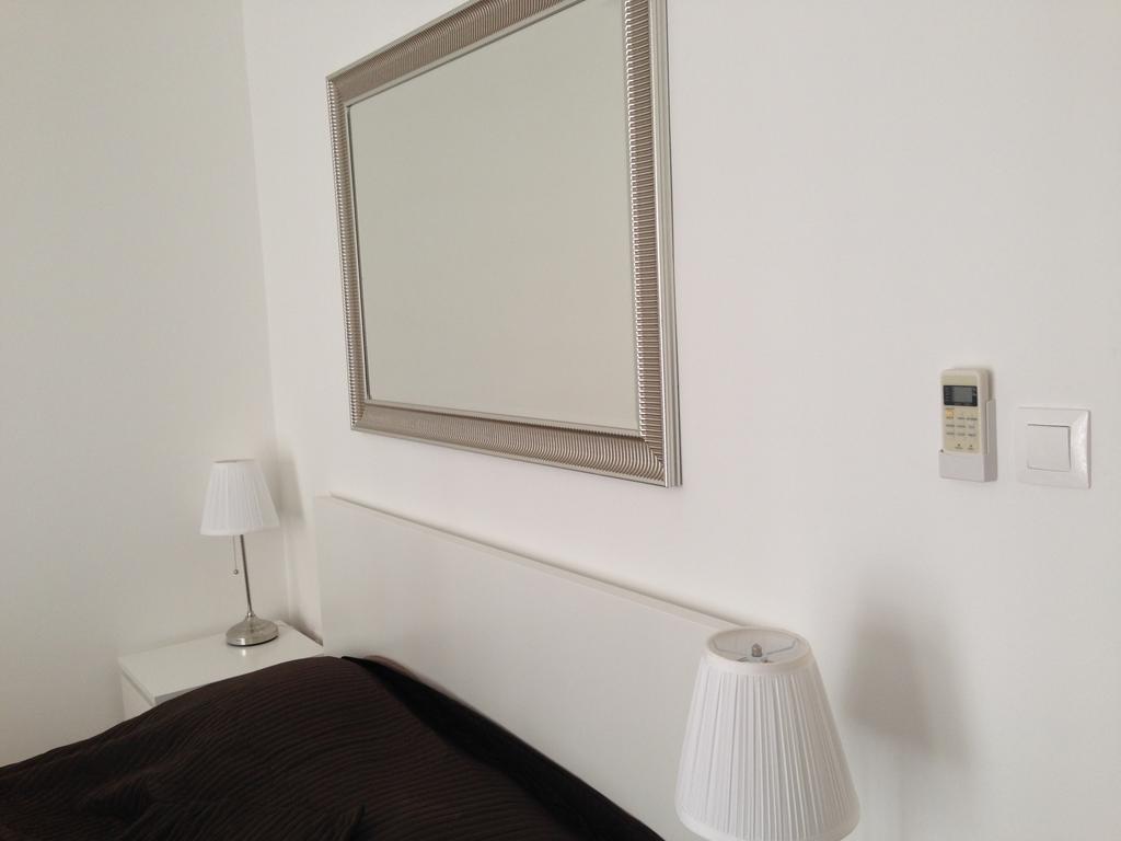 Budapest Downtown Apartments With Balcony & Optional Garage & Restaurant In The Building Szoba fotó